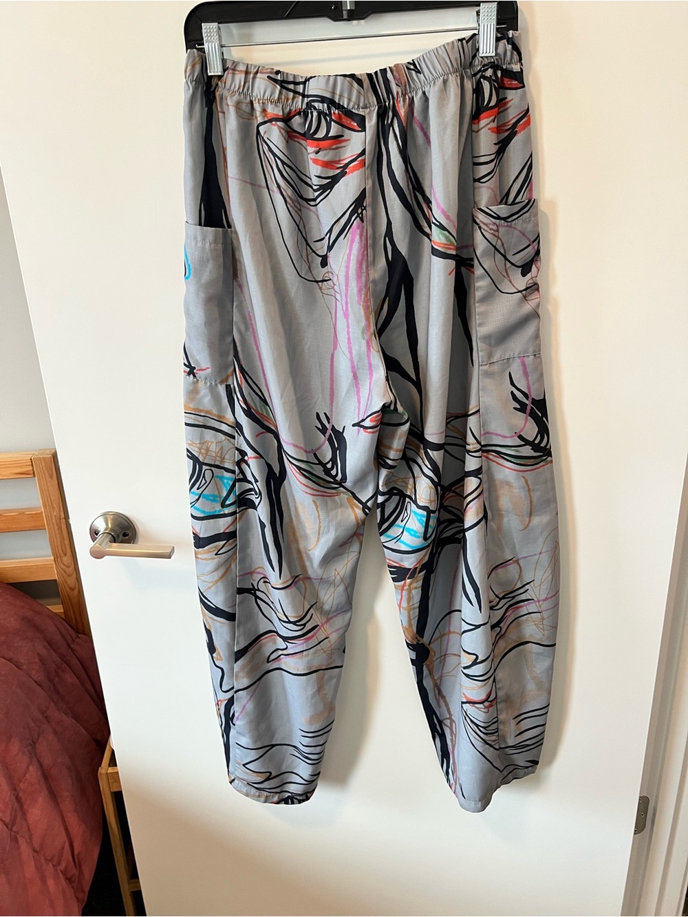 Wide-Leg Abstract Print Women's Pants in Gray - Picture 2 of 5